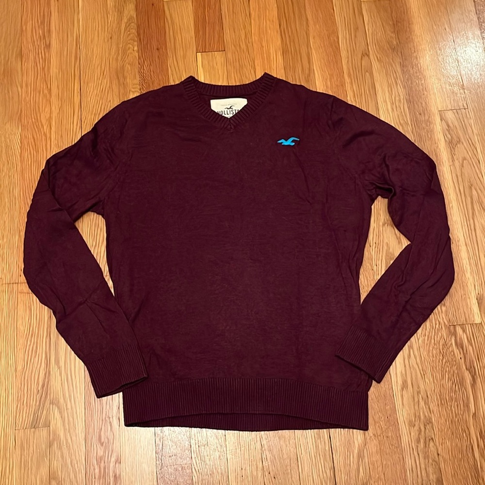 Hollister V-Neck Sweater Size Large